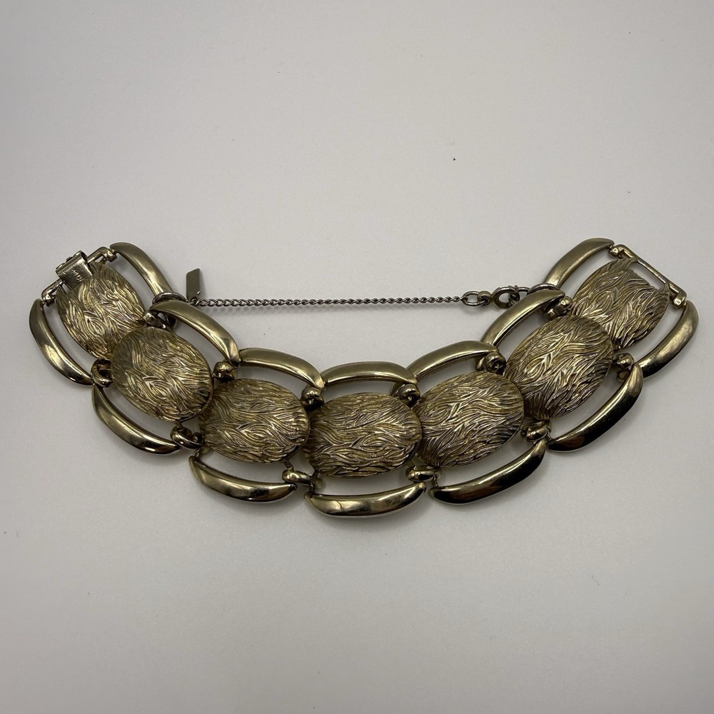 VTG Monet Gold Tone Textured Link Panel Bracelet Mid Century Modern MCM Estate